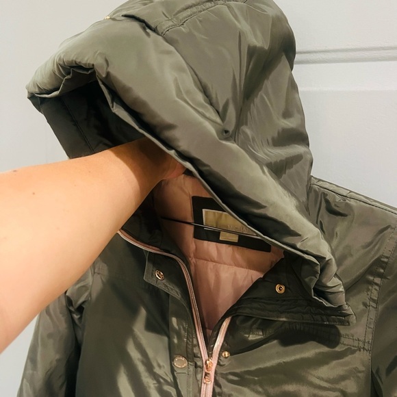 Michael Kors Big Girls' Snorkel Jacket , Green (Size 10/12) - Picture 10 of 13